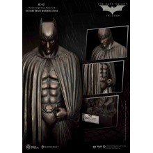 DC Master Craft : The Dark Knight Rises - The Dark Knight Memorial Statue (MC-021)